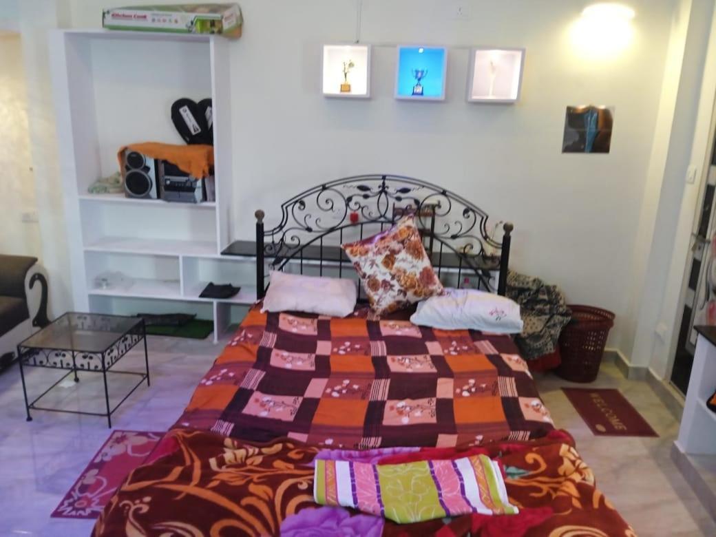 Dziire Service Apartment Haiderabad Buitenkant foto
