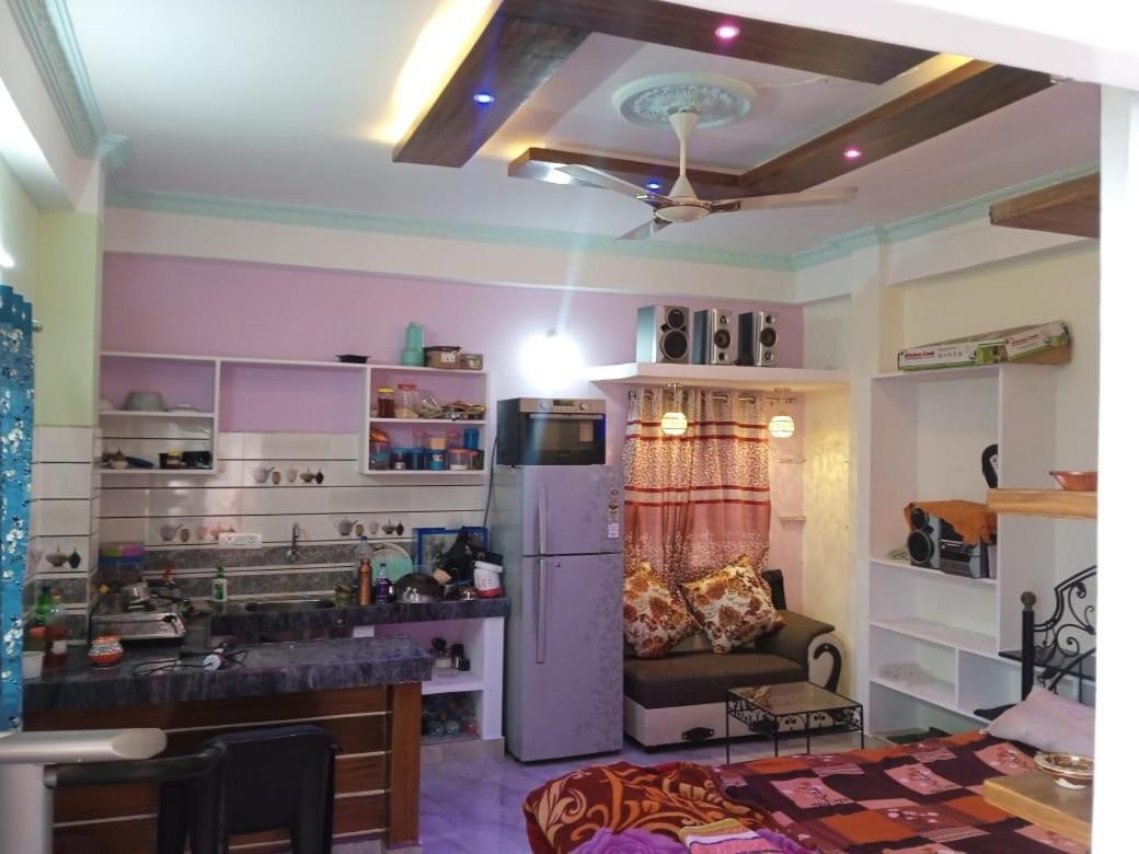 Dziire Service Apartment Haiderabad Buitenkant foto