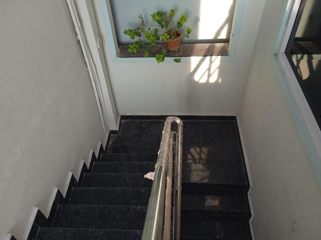 Dziire Service Apartment Haiderabad Buitenkant foto