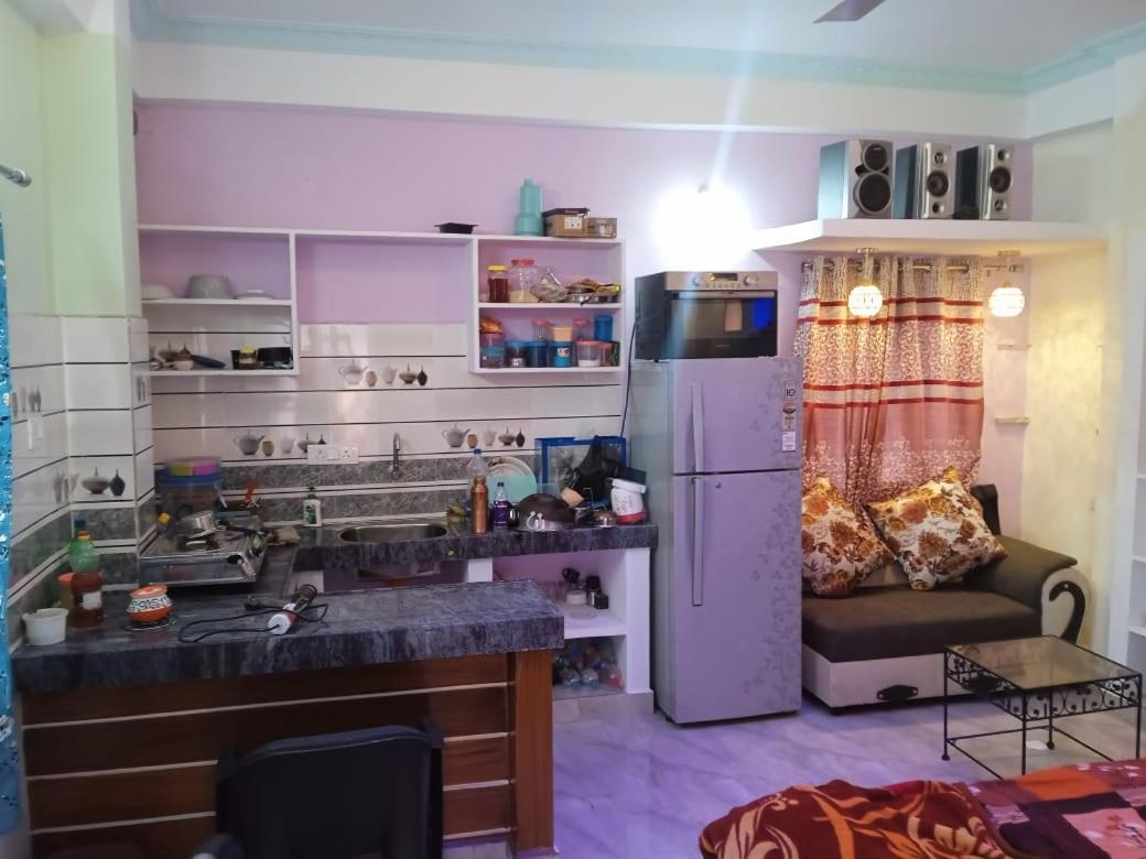 Dziire Service Apartment Haiderabad Kamer foto